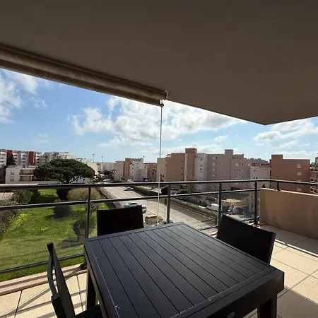 Apartment T2 Eden, Piscine , Ideale Pour Famille De 4 Personnes